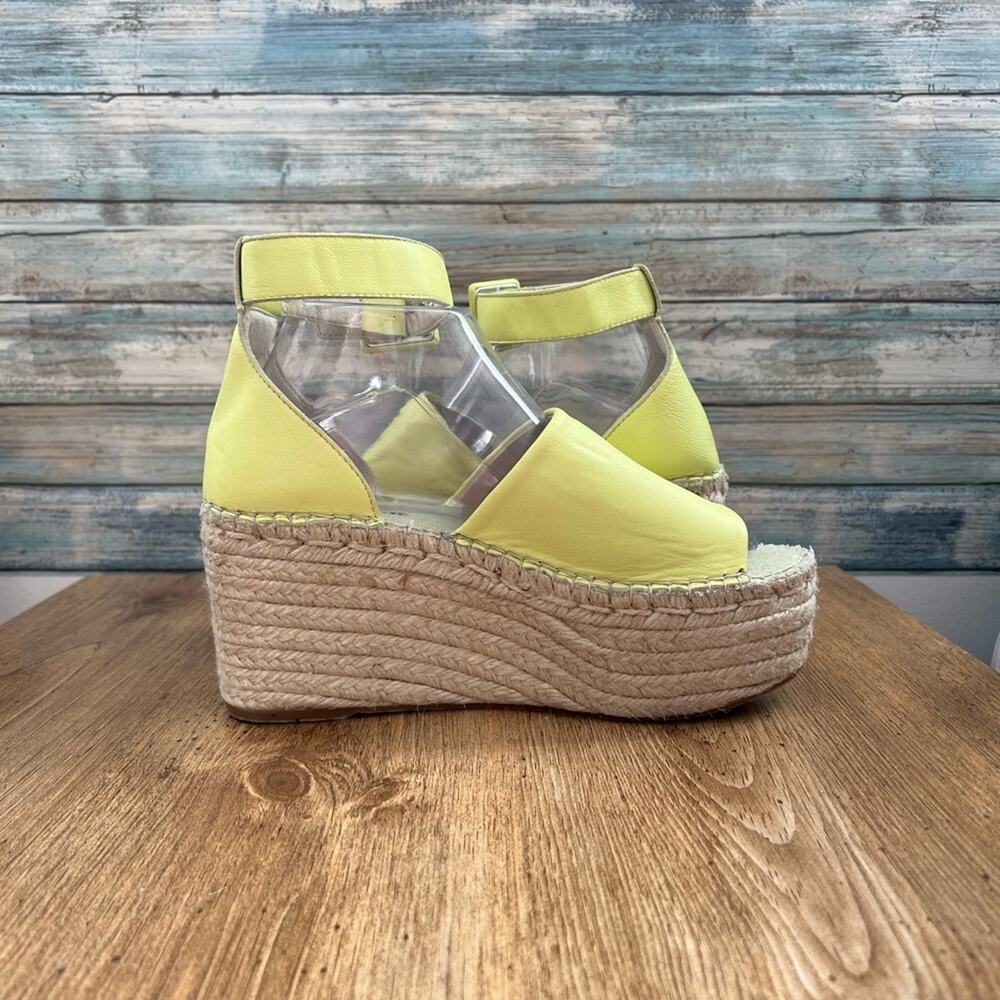 Free People Coast Platform Sandal in Sunny Lime
Leather - Picture 11 of 16